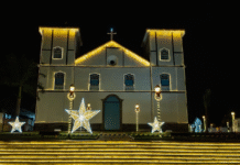 Pirenópolis no Natal: hoje, às 21 horas, tem Coral Canarinhos de Pirenópolis e Cantata de Natal Banda Phoenix em frente a Igreja Matriz