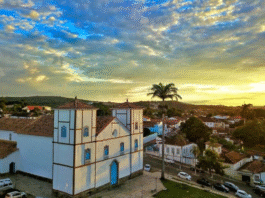 O Jornal Estado de Minas traz hoje (09) uma bela e completa matéria sobre as curiosidades e belezas de Pirenópolis e a história de Benedita Cipriano Gomes, a Santa Dica; veja