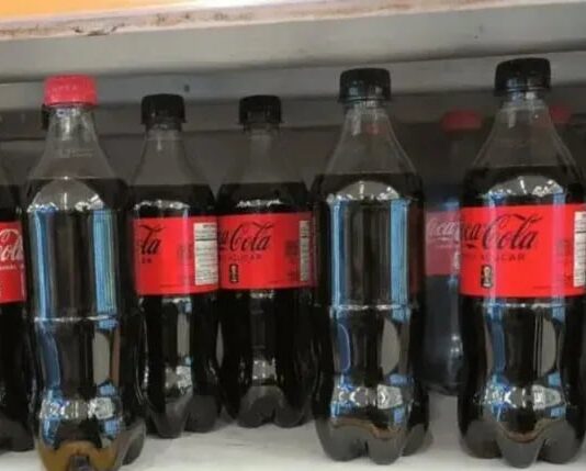Coca-Cola declara prejuízo milionário após onda de furtos de figurinhas em mercados